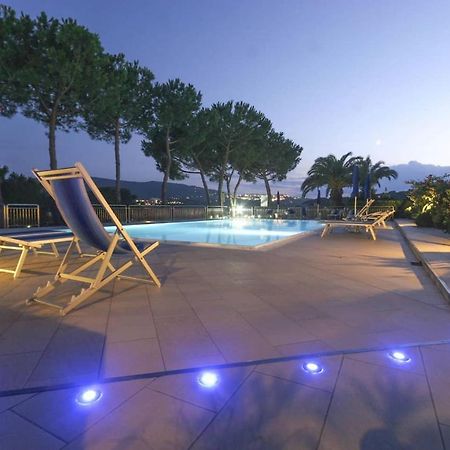 Il Porto Trilocale Nr.7 Apartment Porto Azzurro Exterior foto
